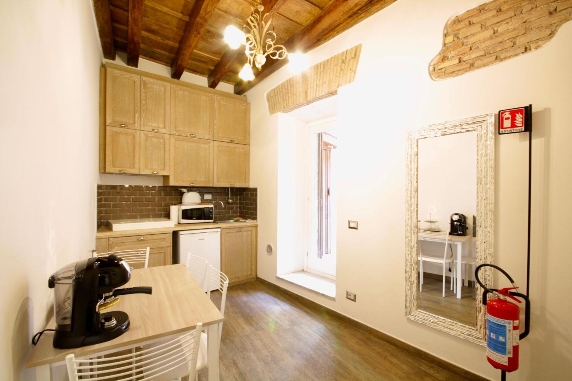 Ferienwohnung Hc - In The Heart Of Campo De' Fiori Rom Exterior foto